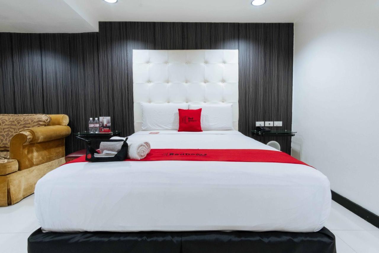 Reddoorz Plus @ V Mapa Extension Santa Mesa Manila Bagian luar foto